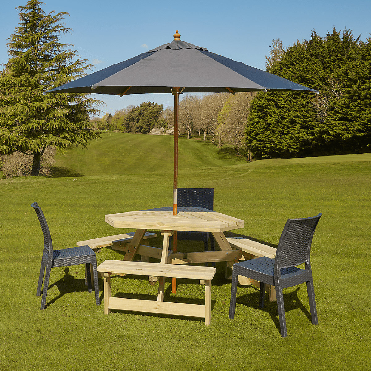 Triangle Picnic Table | 6-9 Seater (Product illustration 5)-4