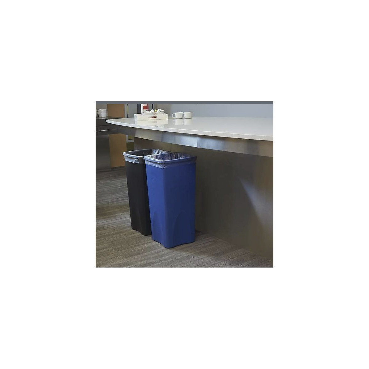 Rubbermaid Untouchable Square Waste Containers | 87L (Product illustration 2)-1