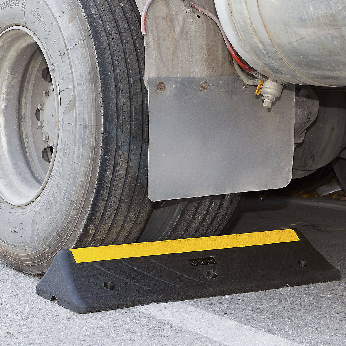 TRAFFIC-LINE Heavy Duty Wheel Stop