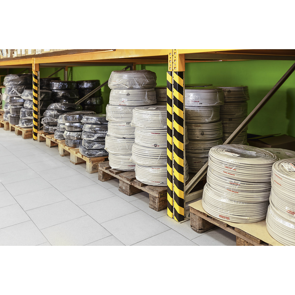 Ochranný profil na rohy – DURABLE (Zobrazenie produktu 3)-2