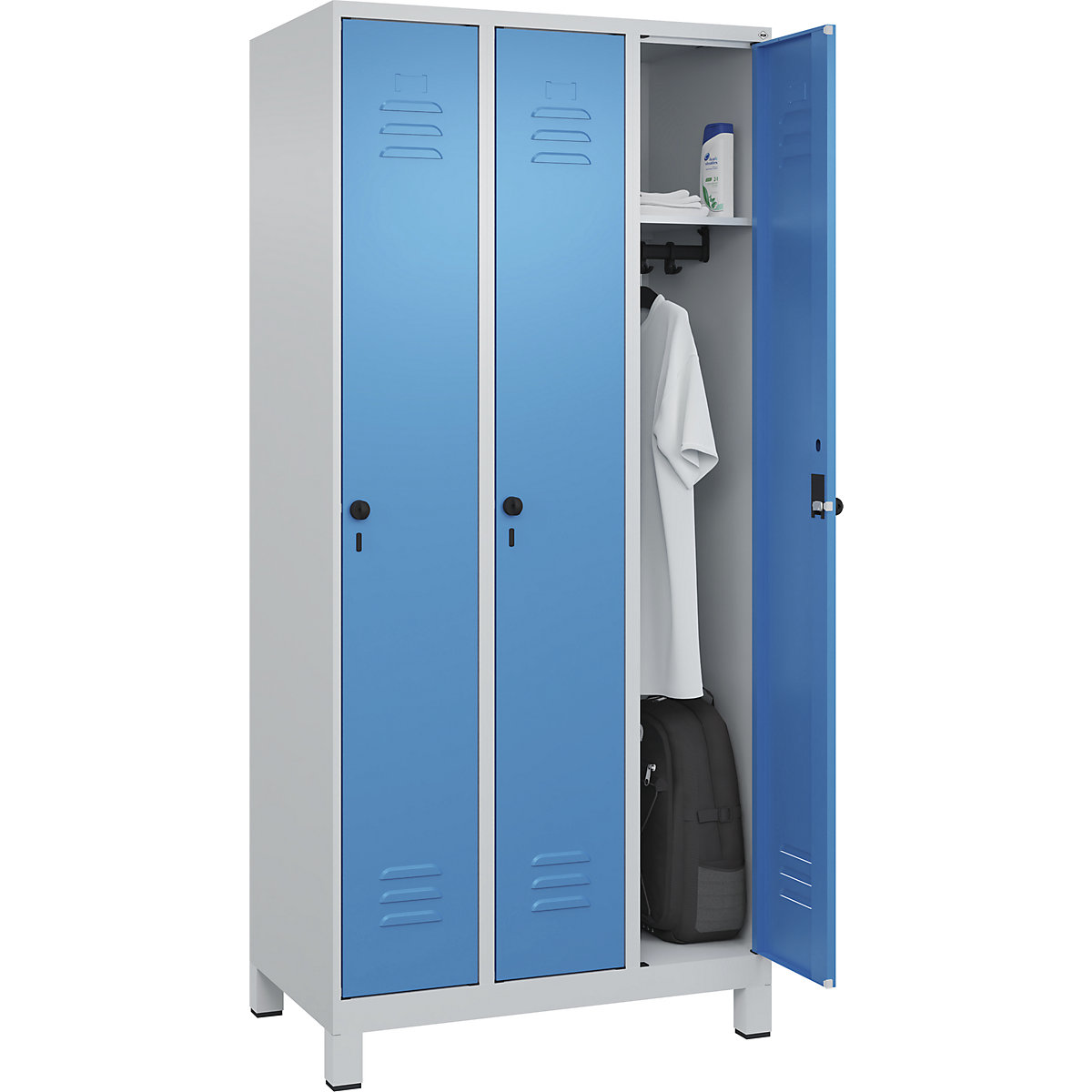 Skrinka Classic PLUS – C+P, 3 boxy, svetlošedá / svetlomodrá, š 900 mm, s nohami, otočná závora-65