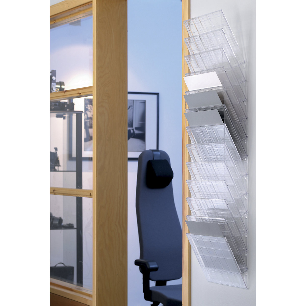 Suport de perete pentru broșuri – DURABLE (Imagine produs 2)-1