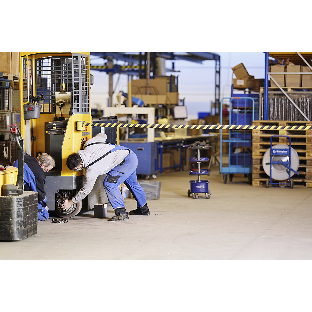 Casetă cu cordon, din aluminiu