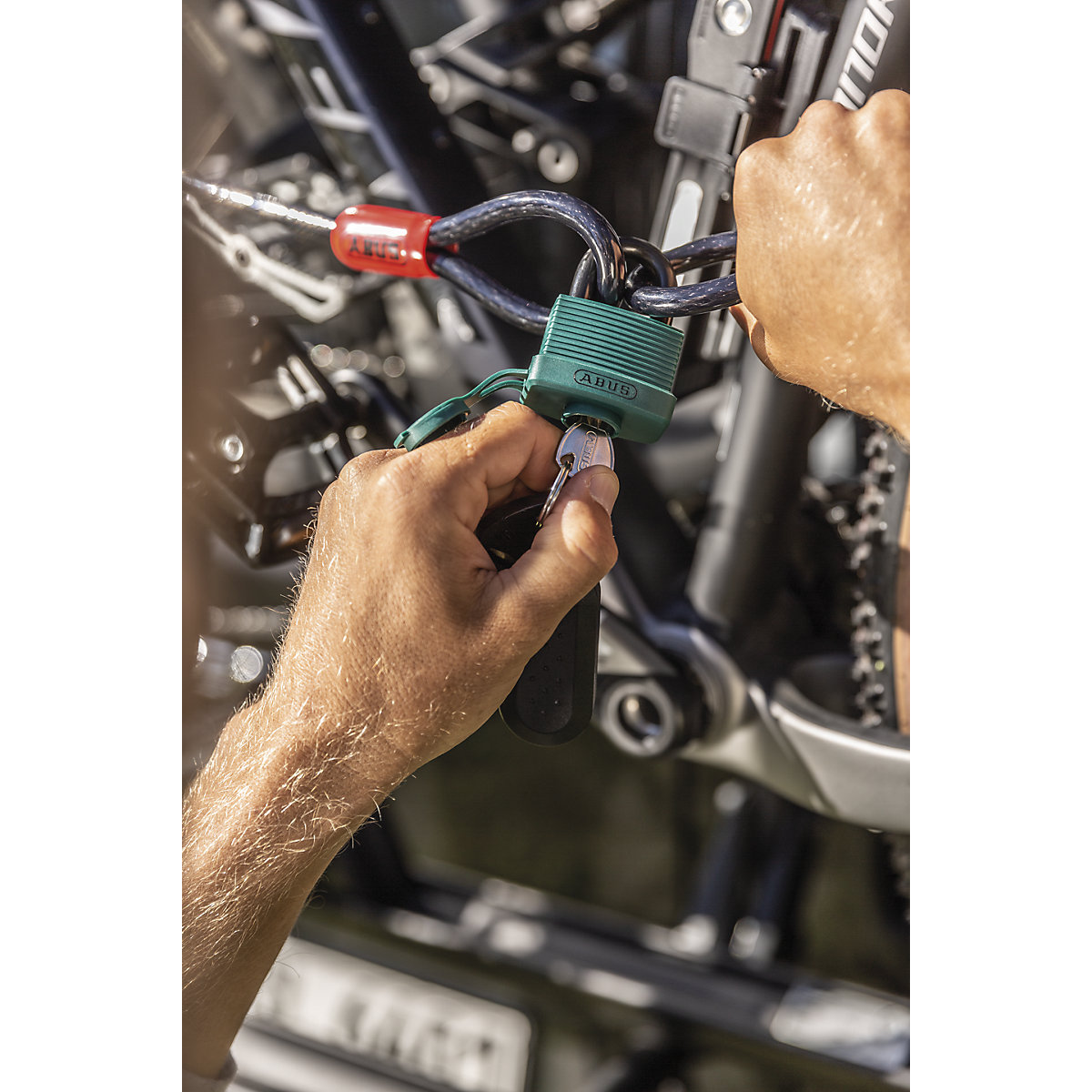 Cablu de siguranță suplimentar cu capăt de buclă – ABUS (Imagine produs 4)-3