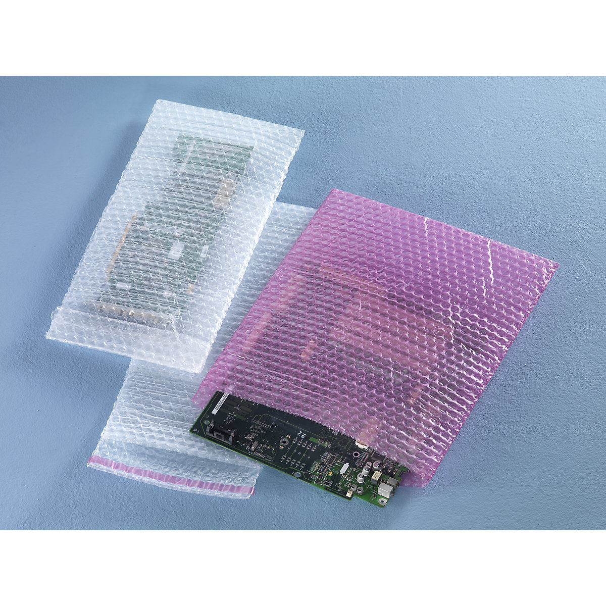 Saco de plástico bolha, 3 camadas, autocolantes, espessura da película 80 µm, LxC 200 x 300 mm, UE de 350 unid.-2