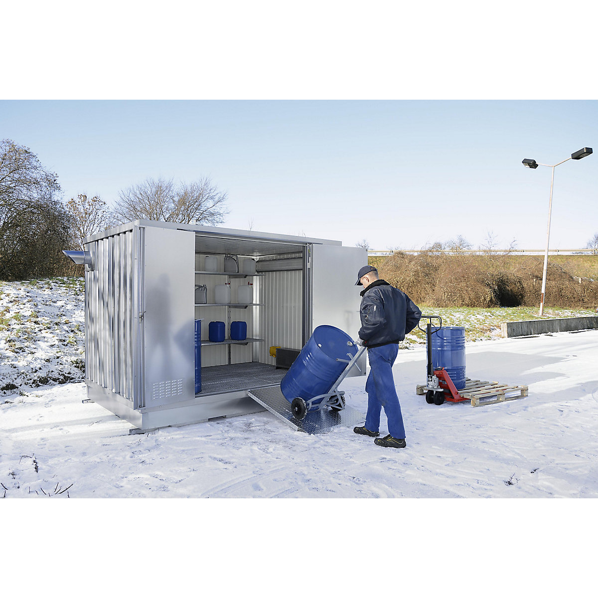 Skladovací kontejner pro nebezpečné látky s izolací proti chladu - LaCont