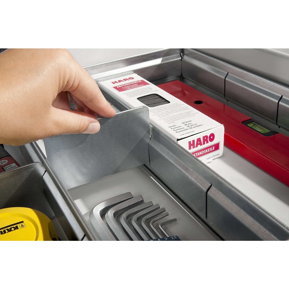 Horganyzott elválasztó lemez – C+P