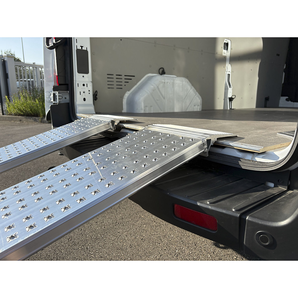 Aluminium loading ramp (Product illustration 3)-2