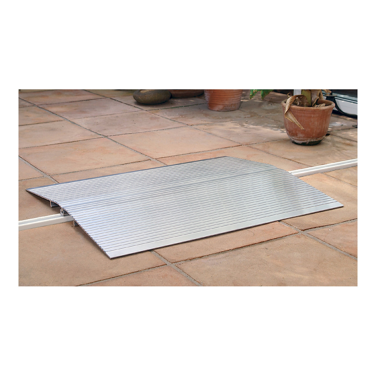 Threshold plate, two-part