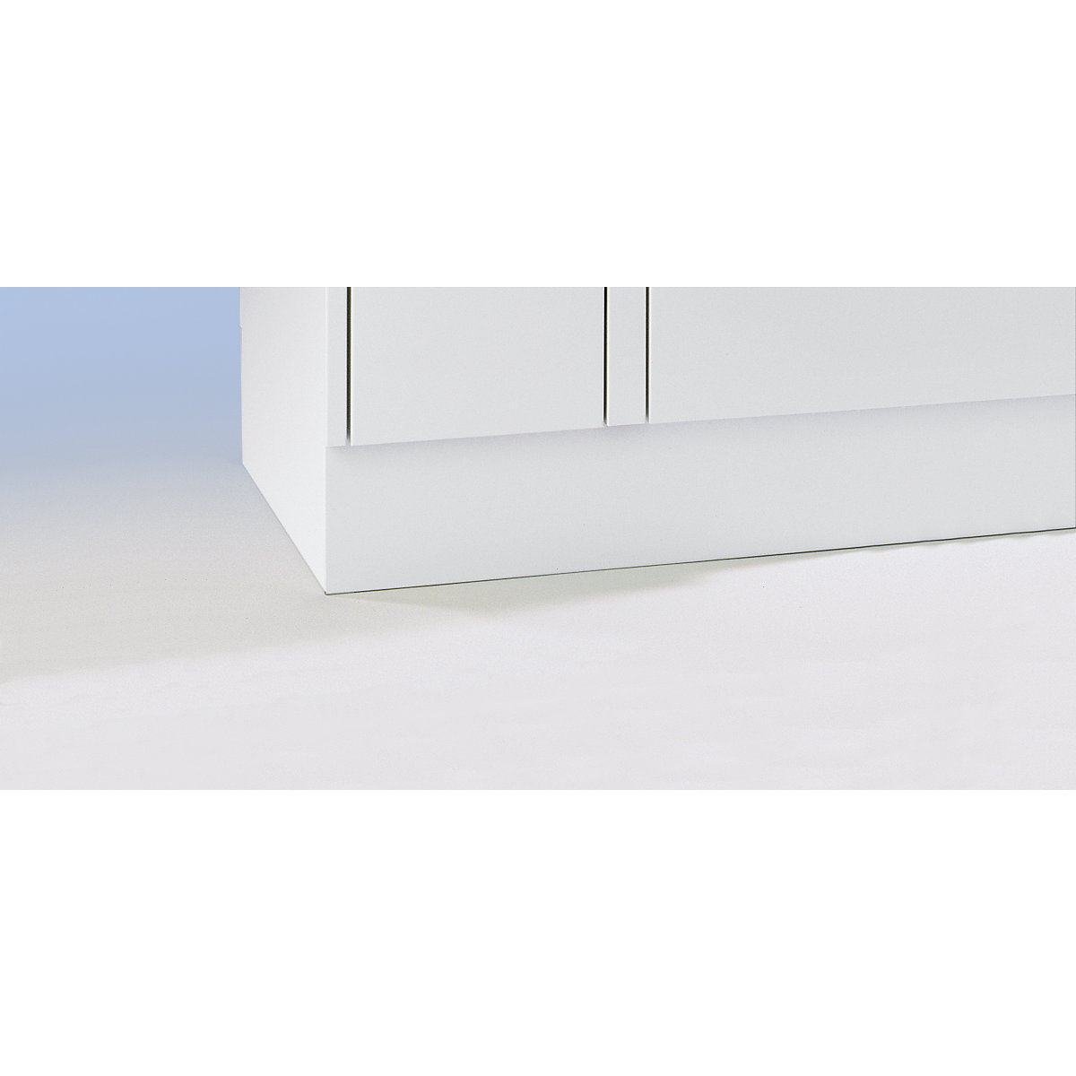 Plinth – Wolf (Product illustration 2)-1