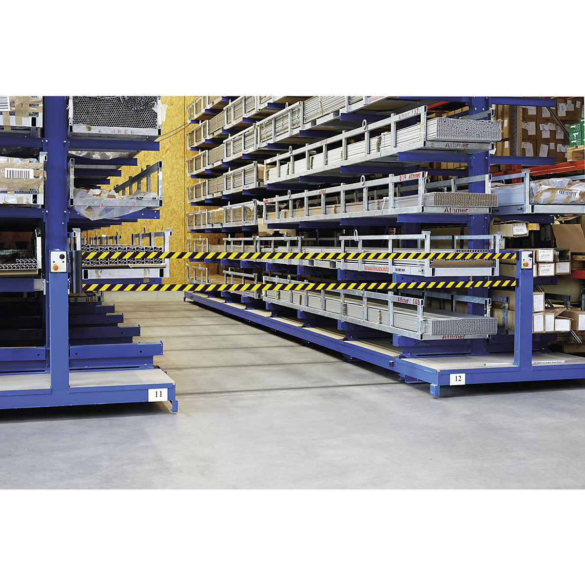DOUBLE tape belt barrier made of aluminium (Product illustration 4)-3