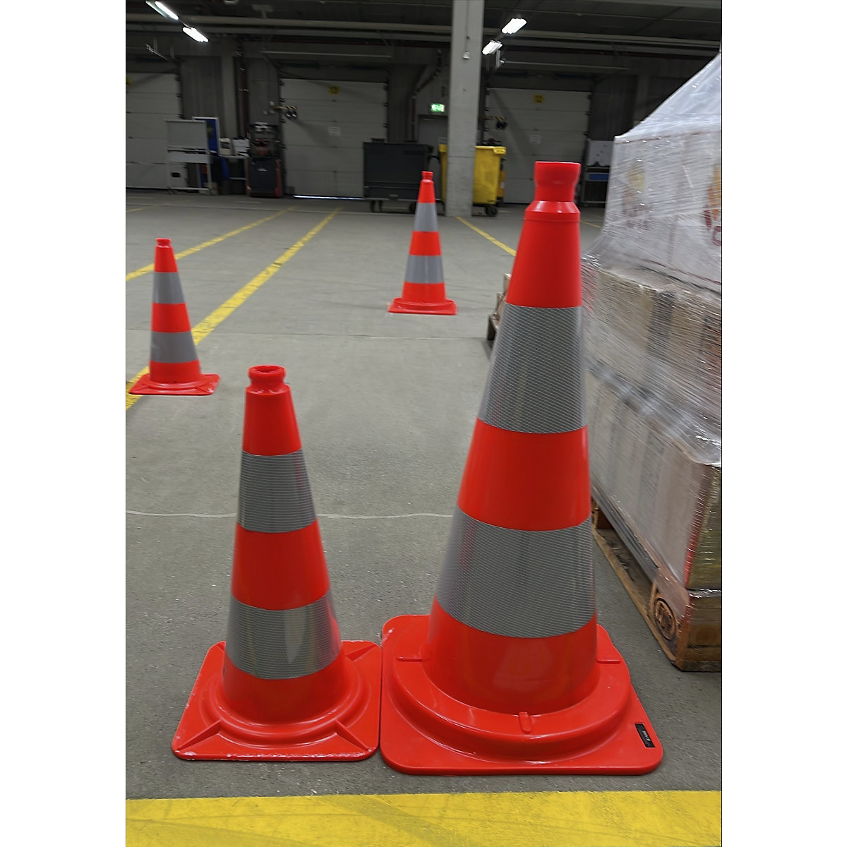 PVC traffic cone, pack of 2 (Product illustration 4)-3
