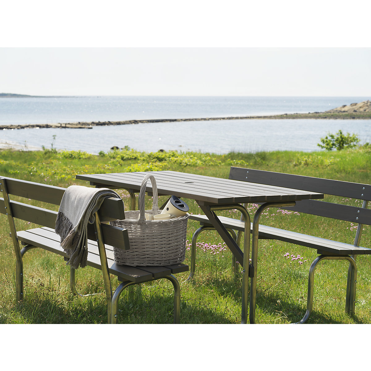 Picnic bench (Product illustration 2)-1