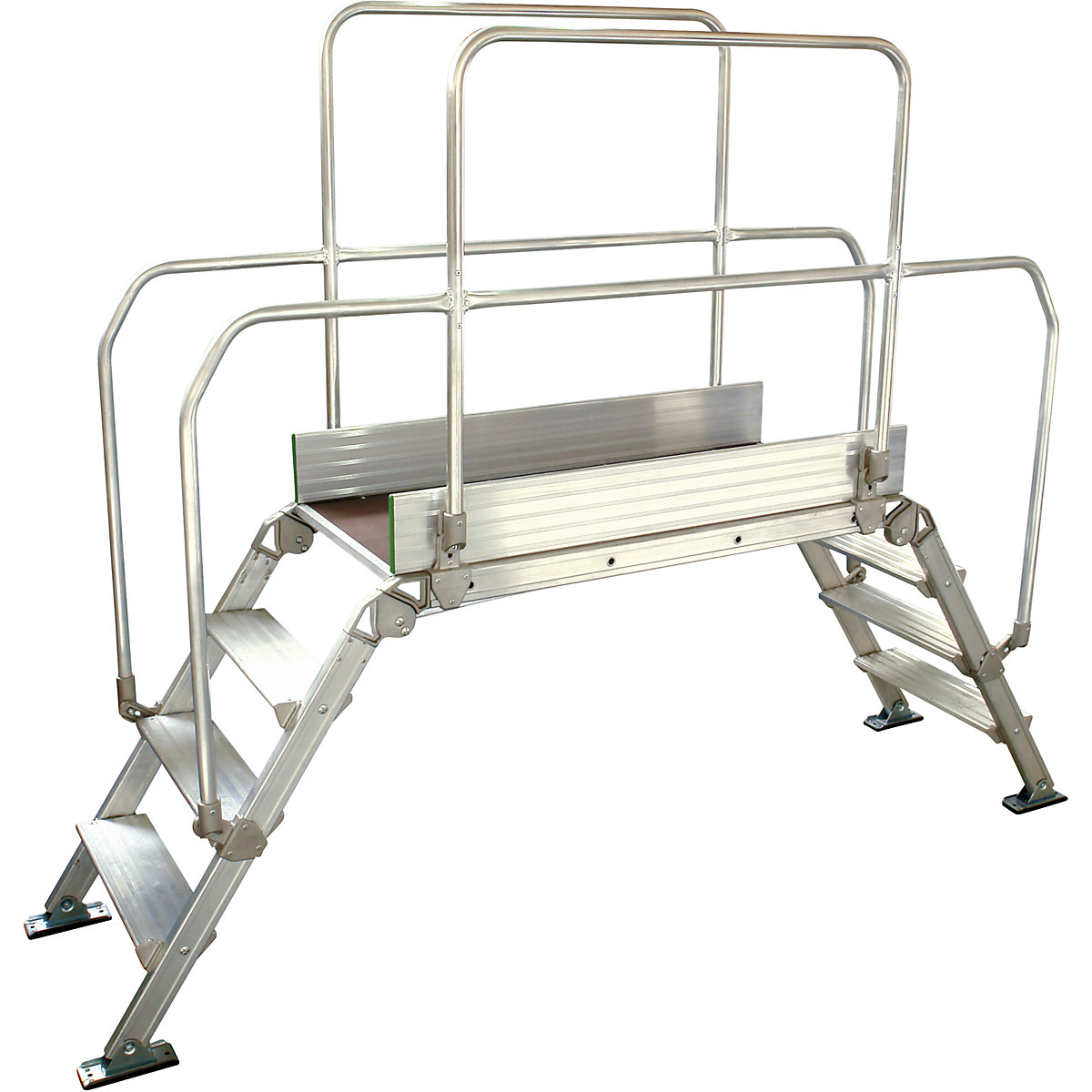 Aluminium ladder bridging