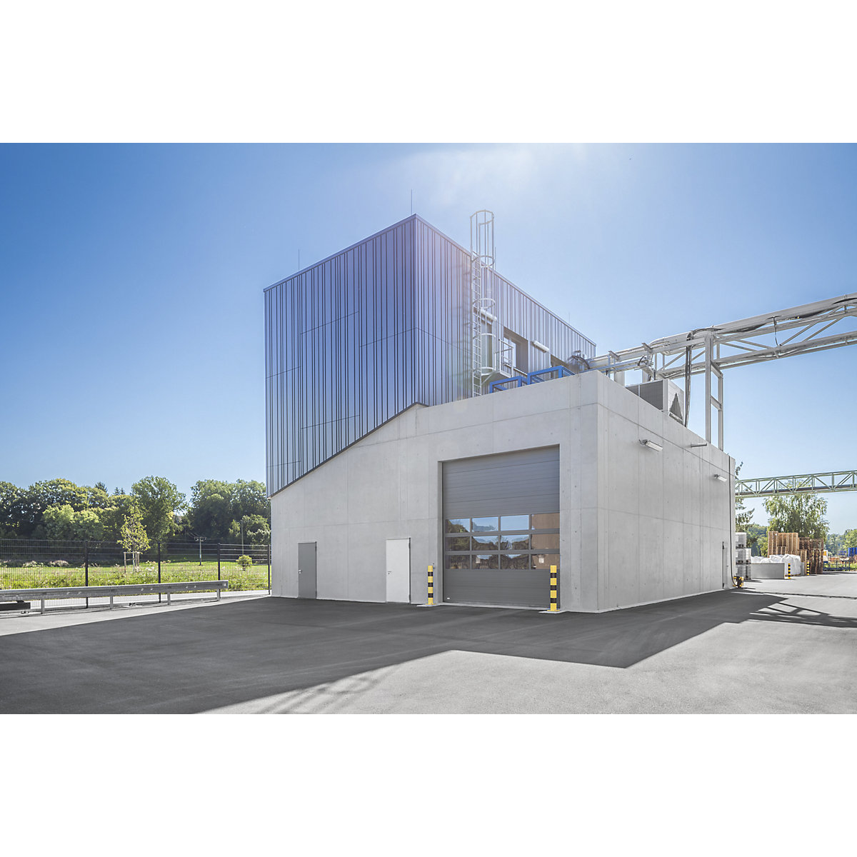 Fixed ladder with safety rail at the back – MUNK (Product illustration 3)-2