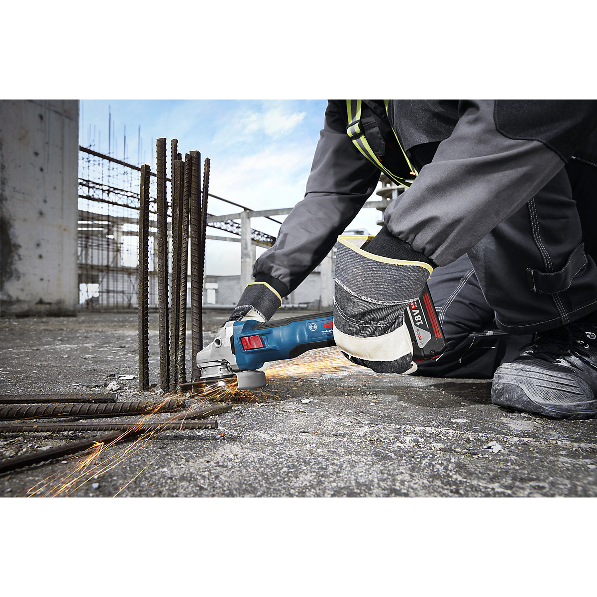 Cordless angle grinder GWS 18V-11 – Bosch (Product illustration 2)-1