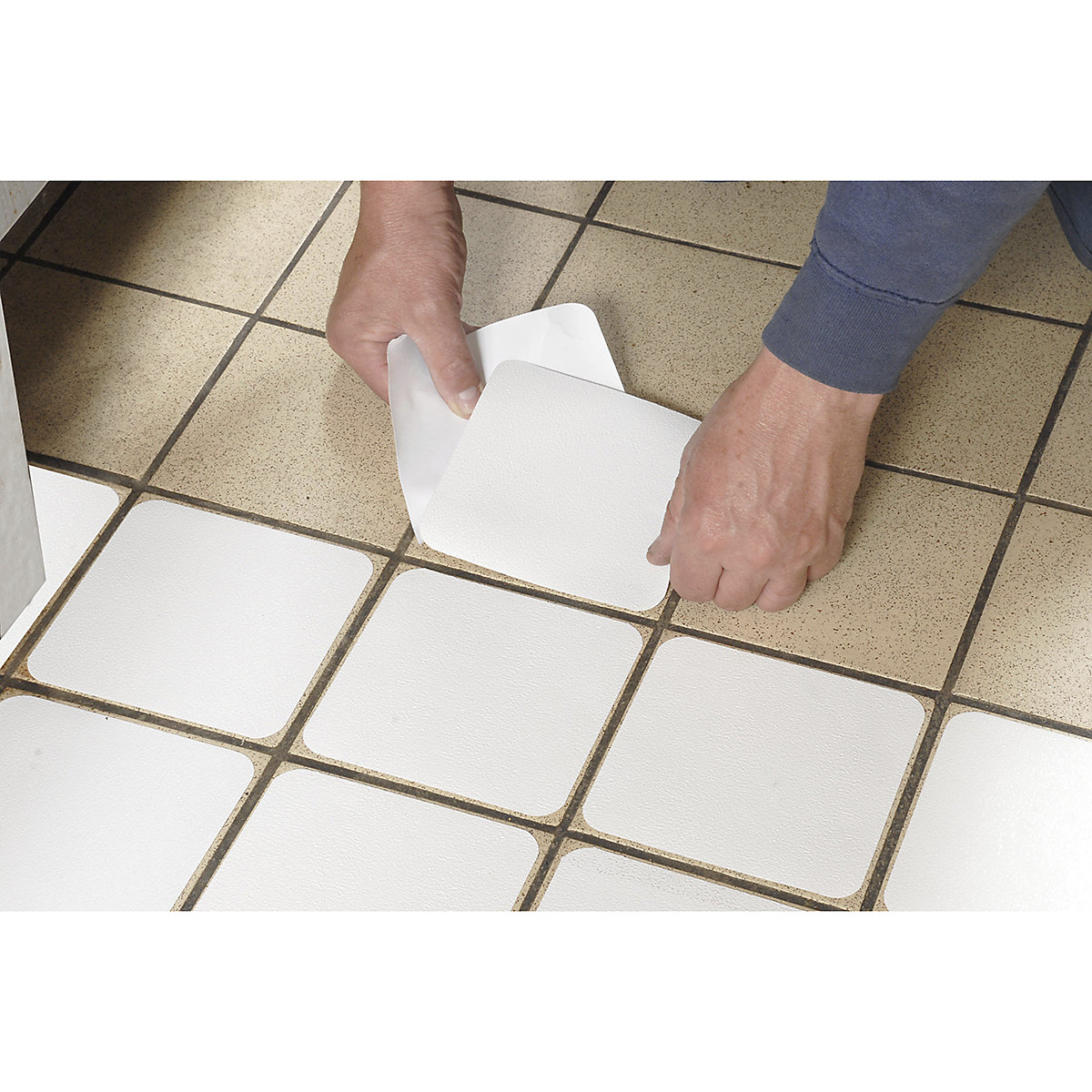 BiGDUG Aqua Safe Anti-Slip Tread, BiGDUG Aqua Safe Anti-Slip Tread, BiGDUG Aqua Safe Anti-Slip Tread | 610w x 150d mm | Transparent-0