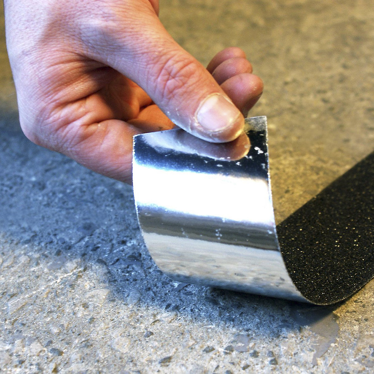 BiGDUG Removable Anti-Slip Floor Marking Tapes (Product illustration 2)-1