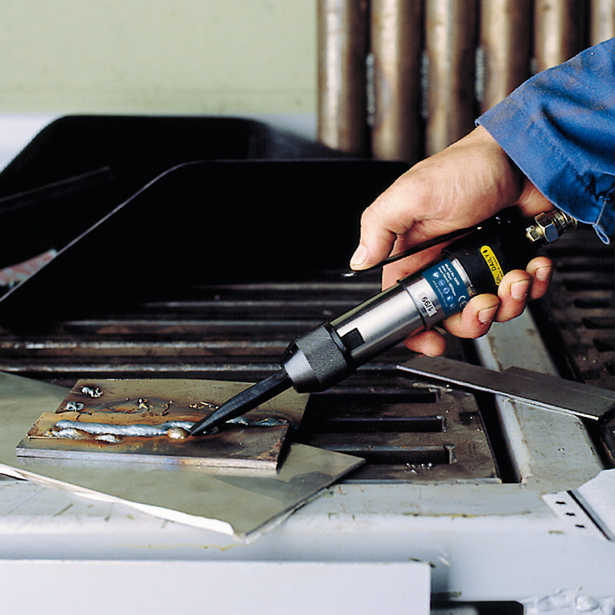 Sealey 32mm Stroke Air Needle Scaler/Flux Chipper (Product illustration 2)-1
