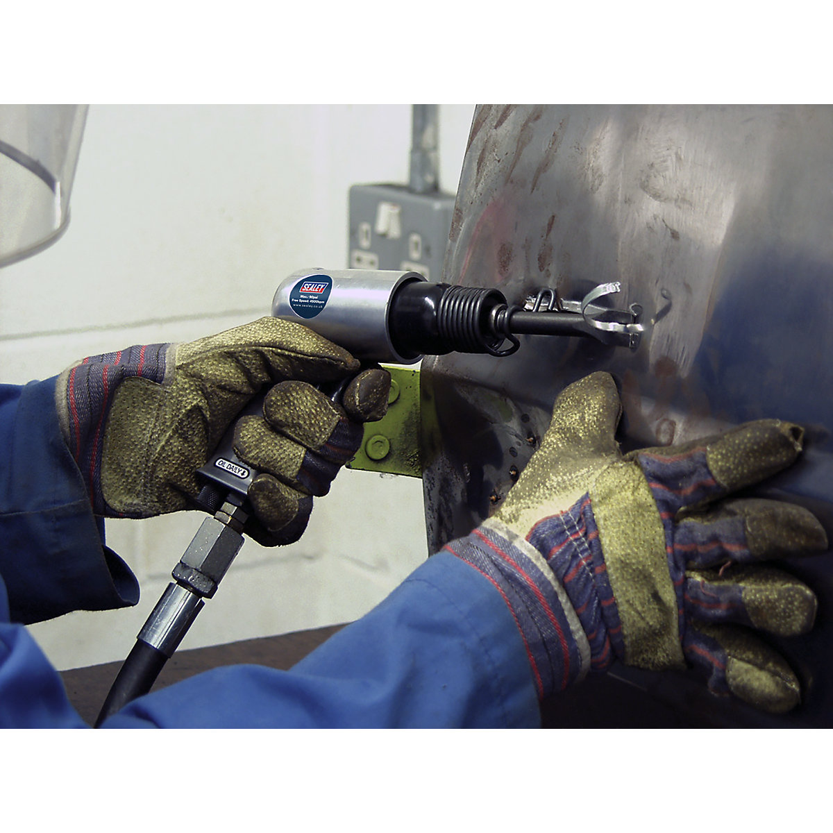 Sealey Air Hammer Kit with Chisels Medium Stroke (Product illustration 4)-3