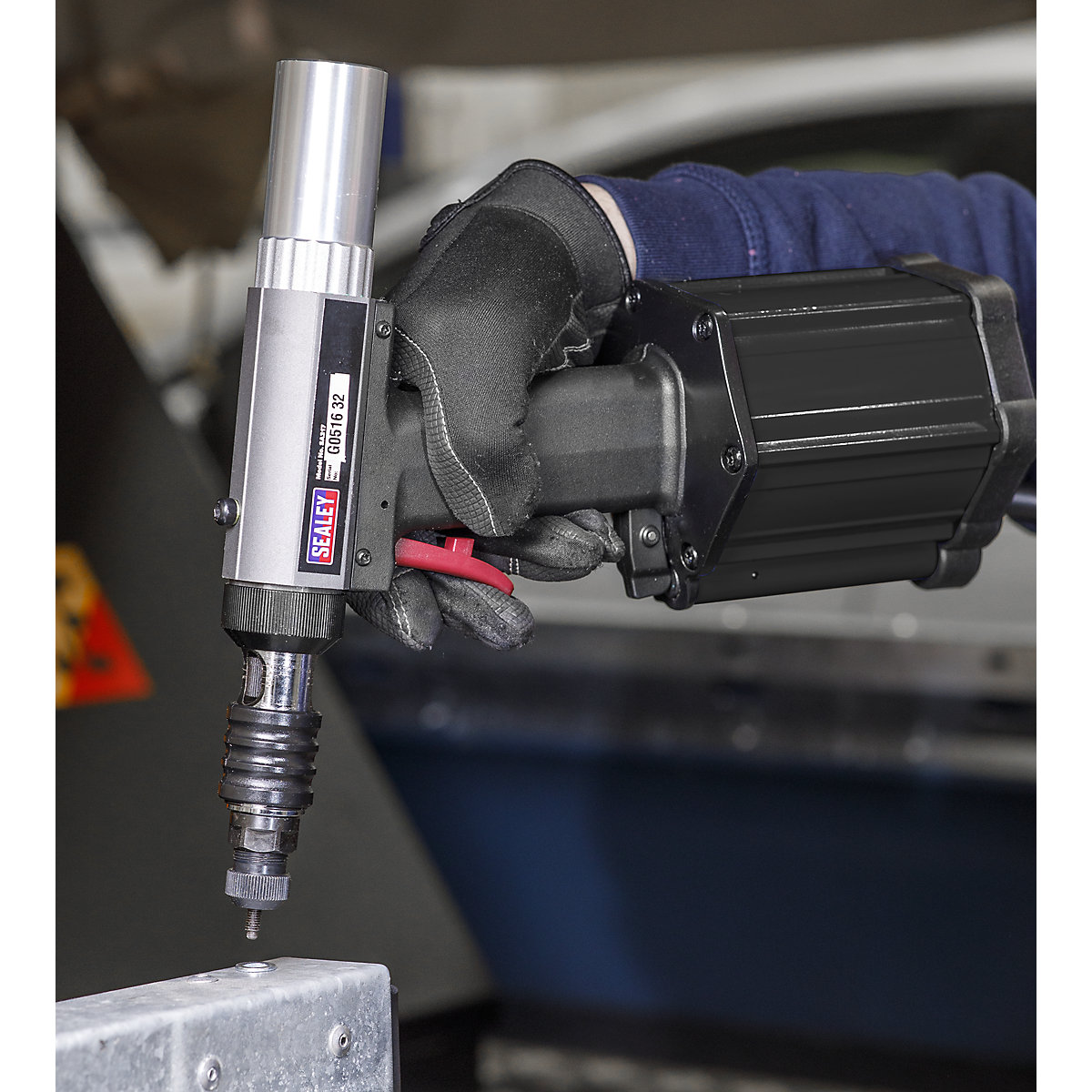 Sealey Air/Hydraulic Nut Riveter with Heavy-Duty Vacuum System (Product illustration 3)-2