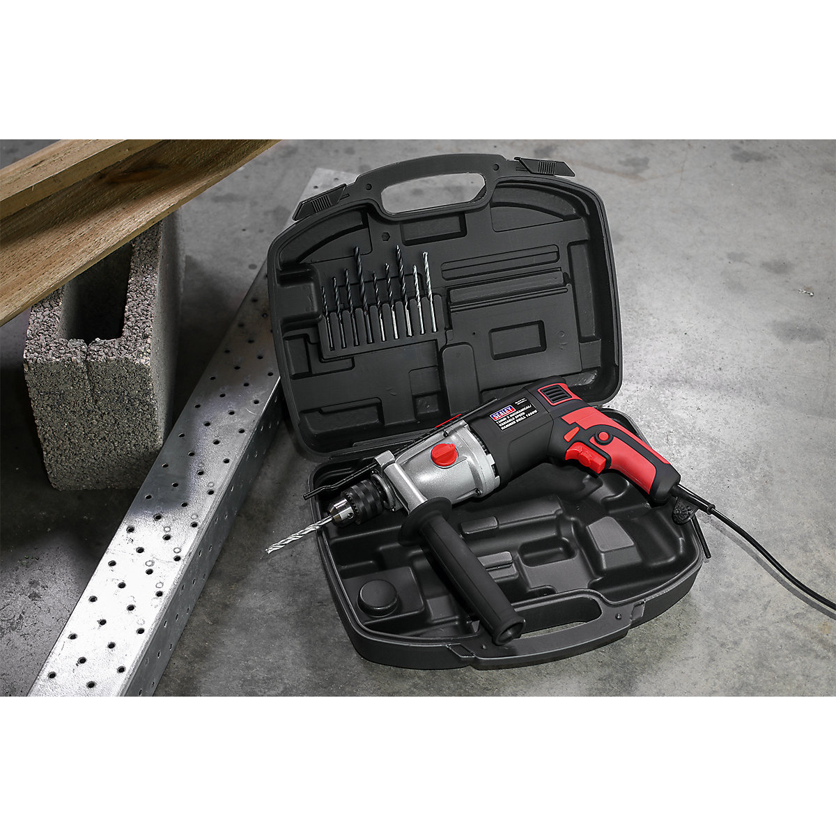 Sealey 13mm 2 Mechanical/Variable Speed Hammer Drill | 1050W/230V (Product illustration 3)-2
