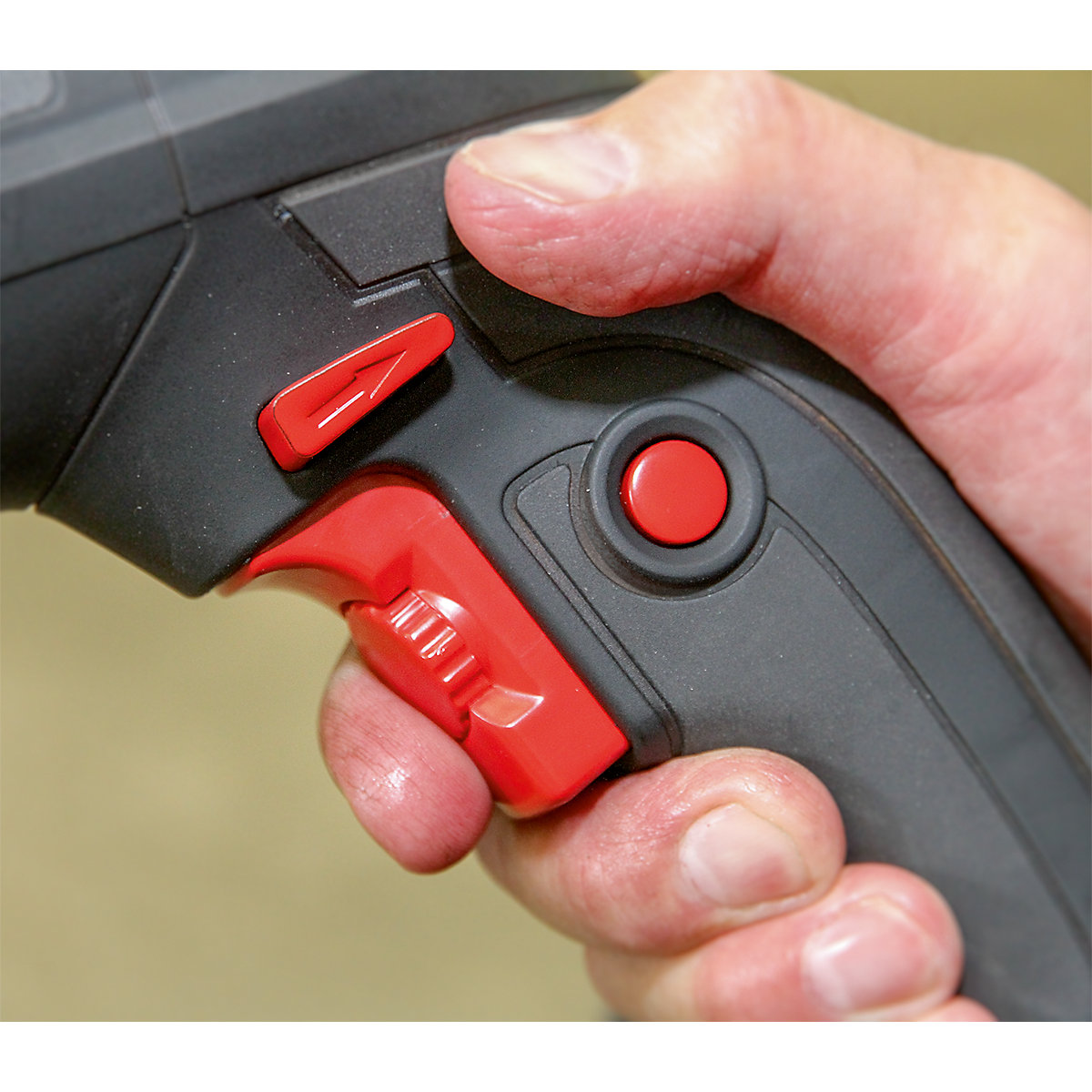 Sealey 13mm 2 Mechanical/Variable Speed Hammer Drill | 1050W/230V (Product illustration 4)-3