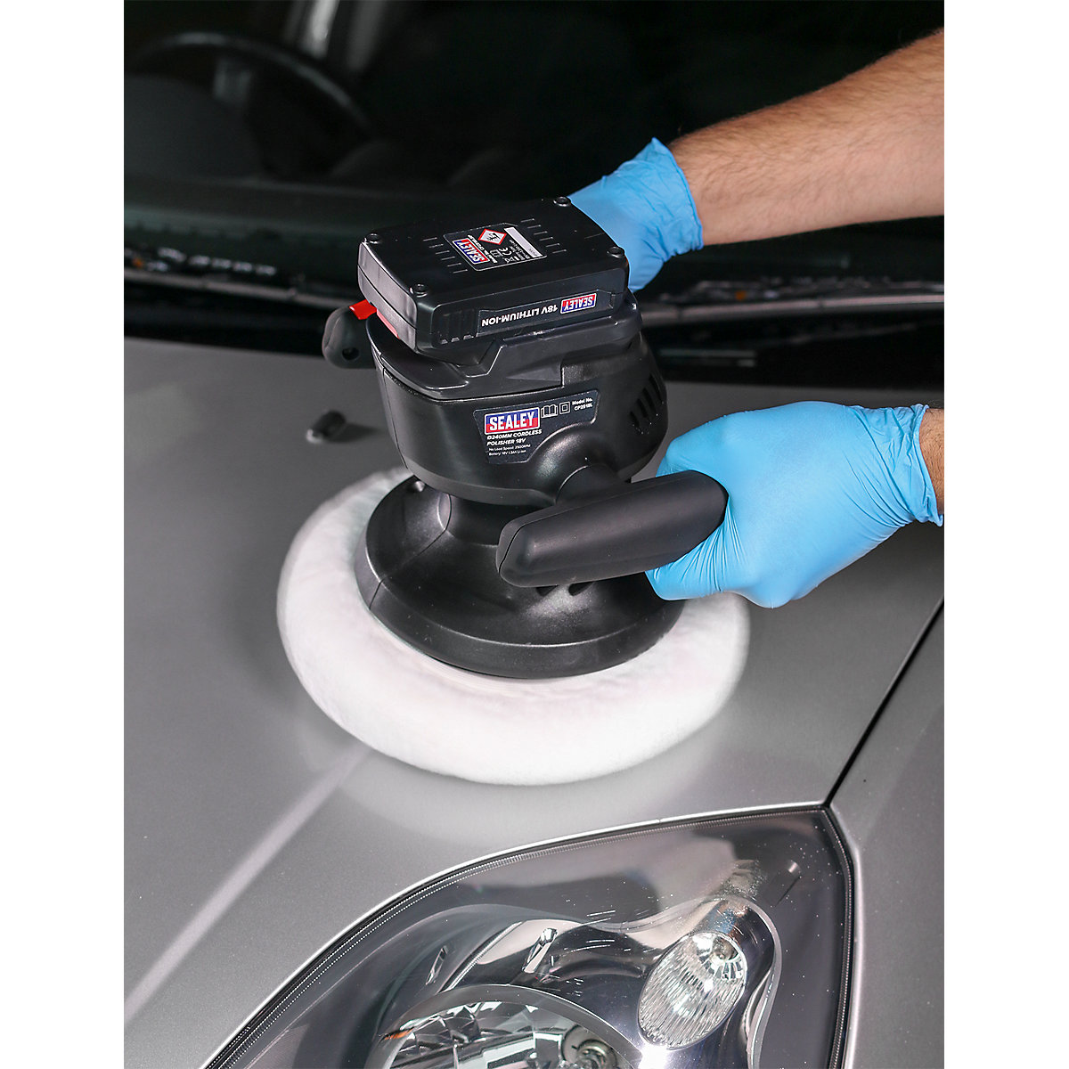 Sealey 18V 240mm Cordless Polisher (Product illustration 3)-2