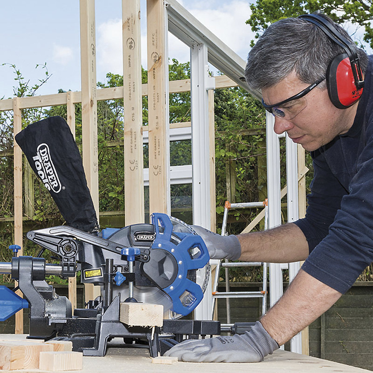 Draper Sliding Compound Mitre Saw with Laser Cutting Guide | 1500W (Product illustration 3)-2