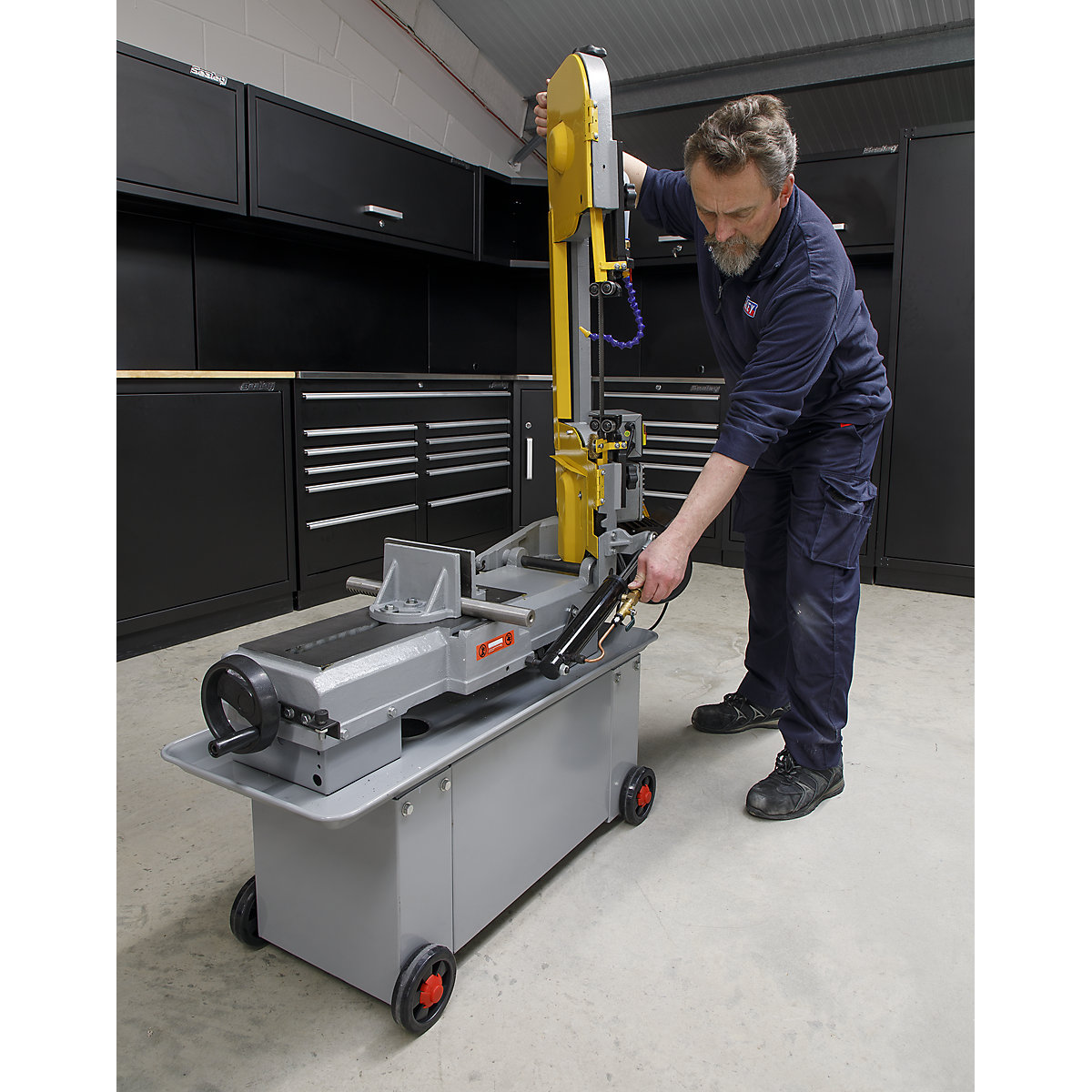 Sealey Bandsaw Horizontal Hydraulic Arm | 300mm (Product illustration 3)-2