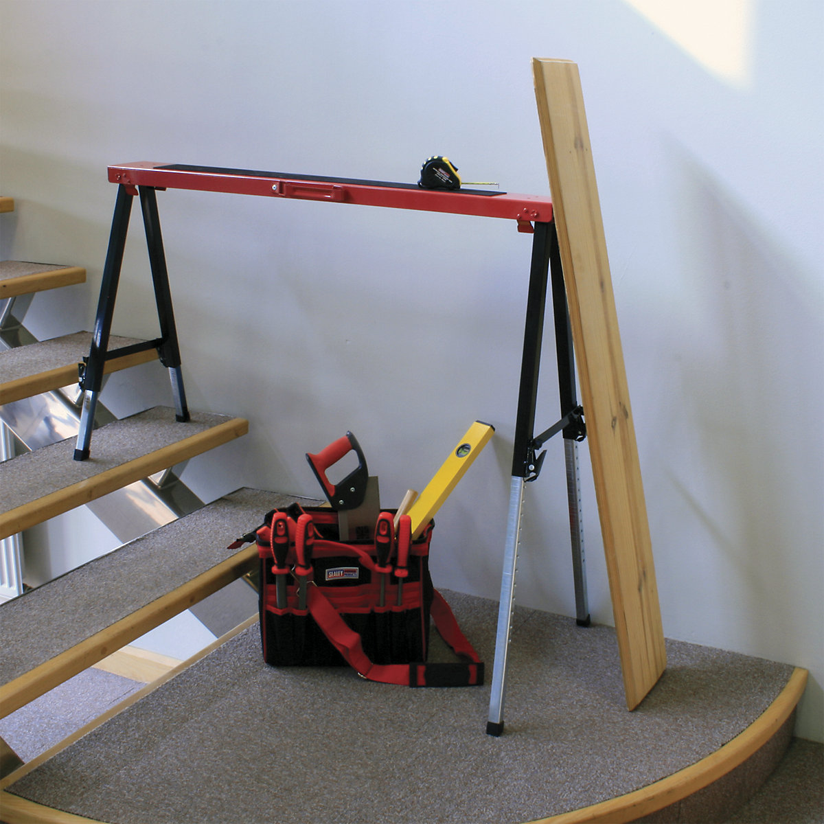 Sealey Fold Down Trestle | Height Adjustable | 150kg Capacity (Product illustration 2)-1
