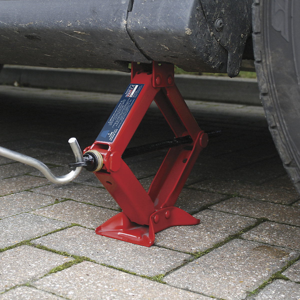 Sealey Heavy Duty Scissor Jack | 1 Tonne (Product illustration 3)-2