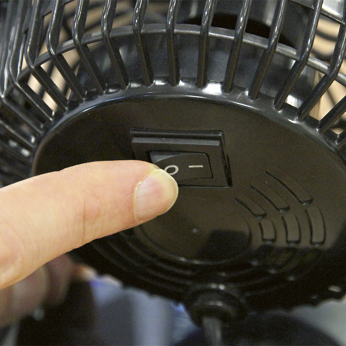 Sealey Desk Fan Mini | Single Speed | 4" (Product illustration 2)-1