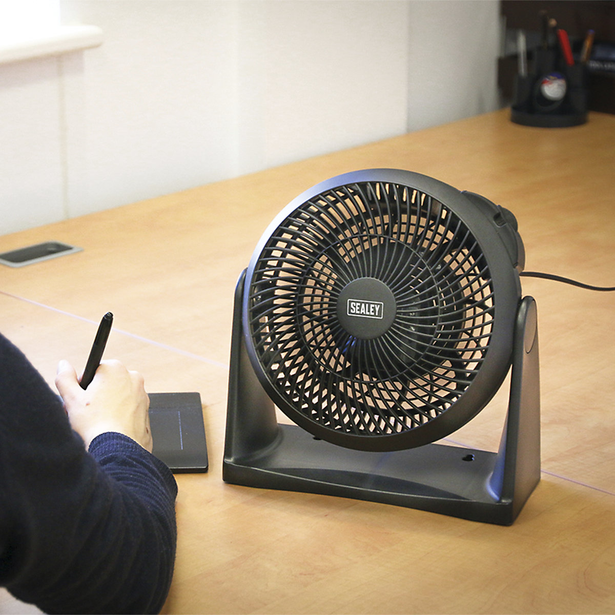 Sealey Desk/Floor Fan | 3-Speed | 8" (Product illustration 2)-1