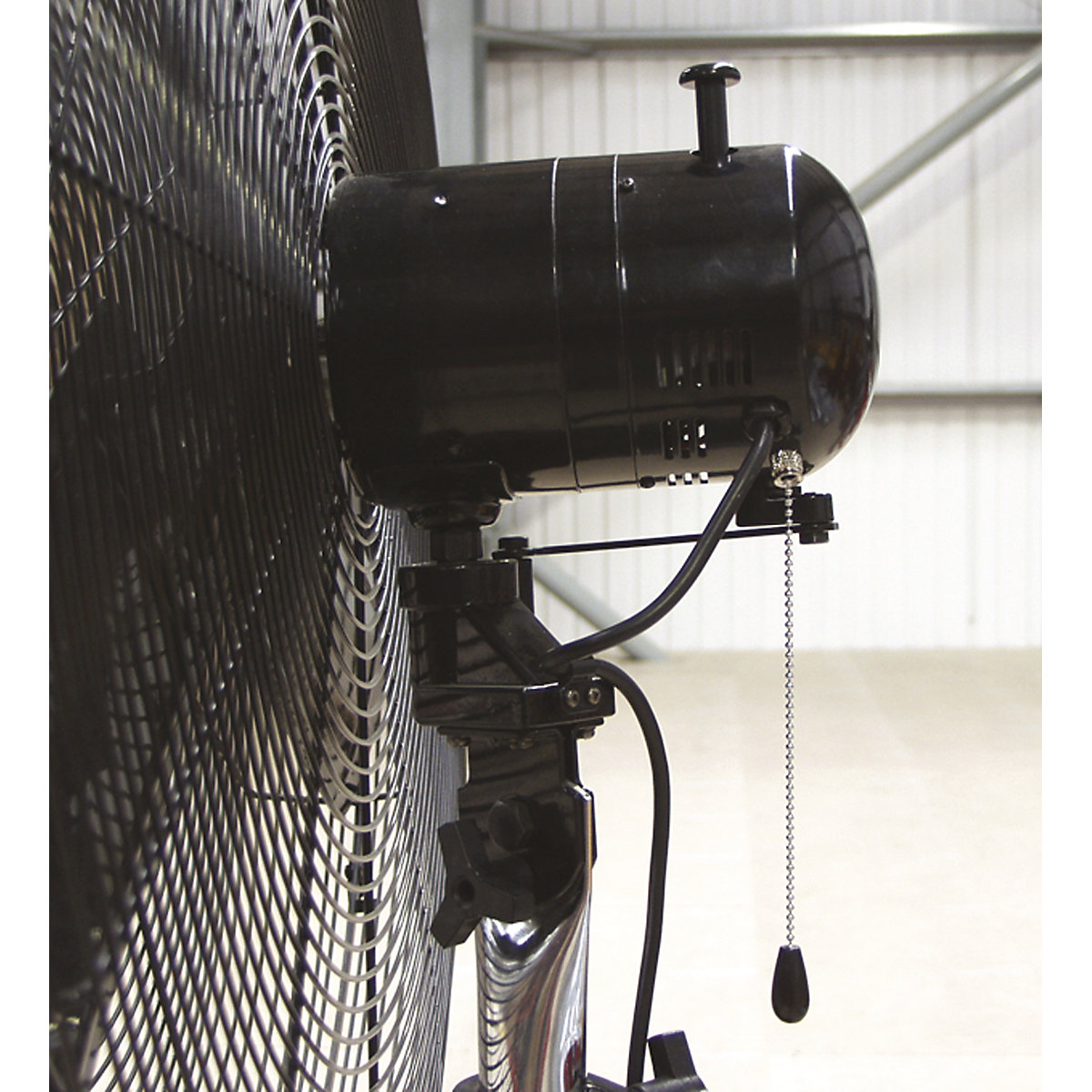 Sealey Industrial High Velocity Oscillating Pedestal Fan | 30" (Product illustration 4)-3
