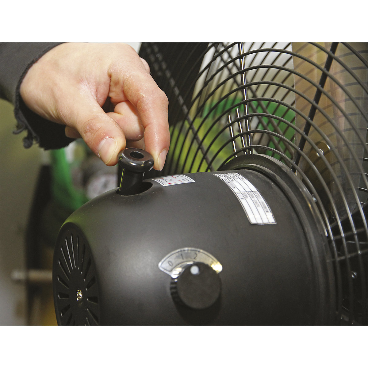 Sealey Industrial High Velocity Pedestal Fan | Internal Oscillation | 20" (Product illustration 2)-1