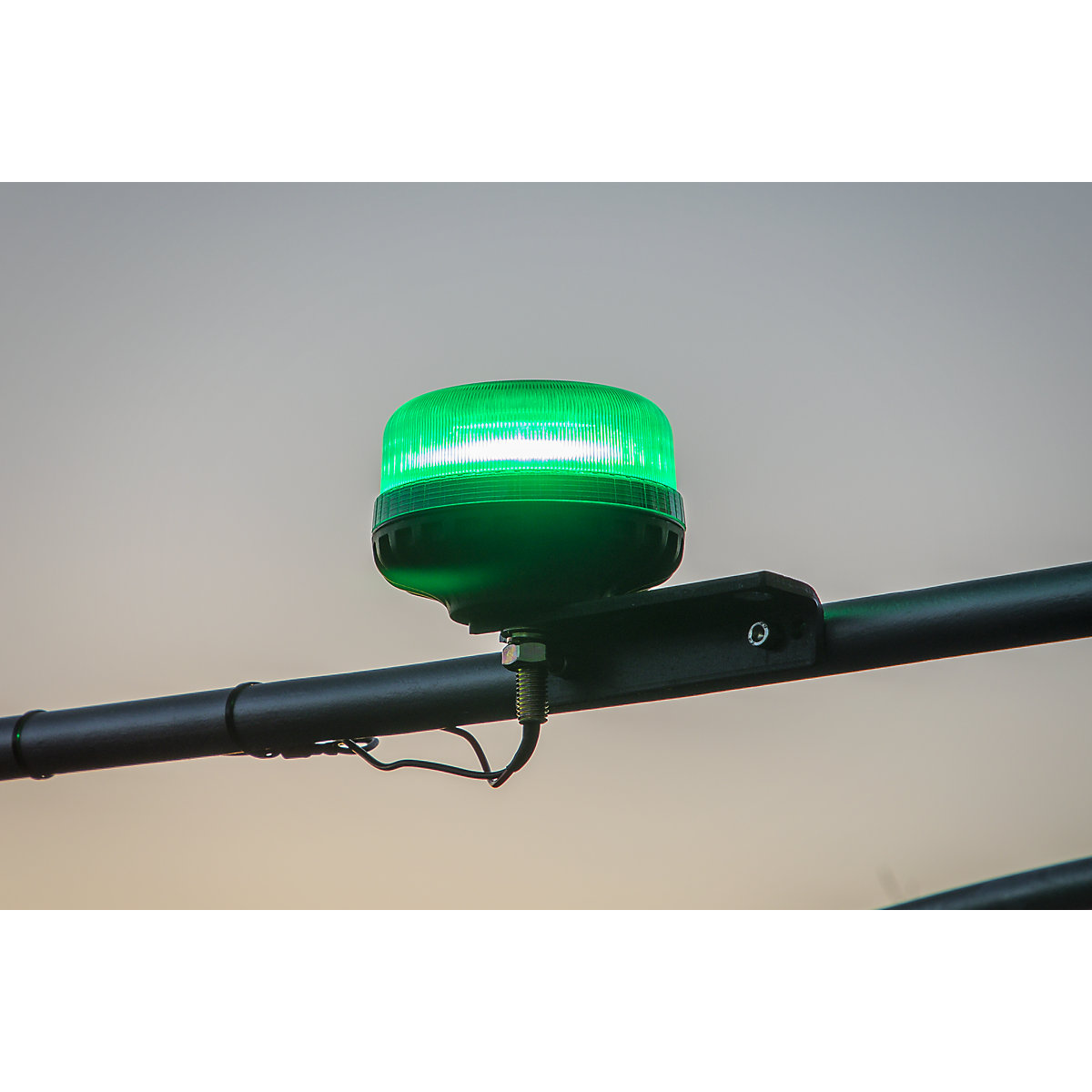 Sealey 12mm Bolt Fixing Warning Beacon | Green (Product illustration 4)-3