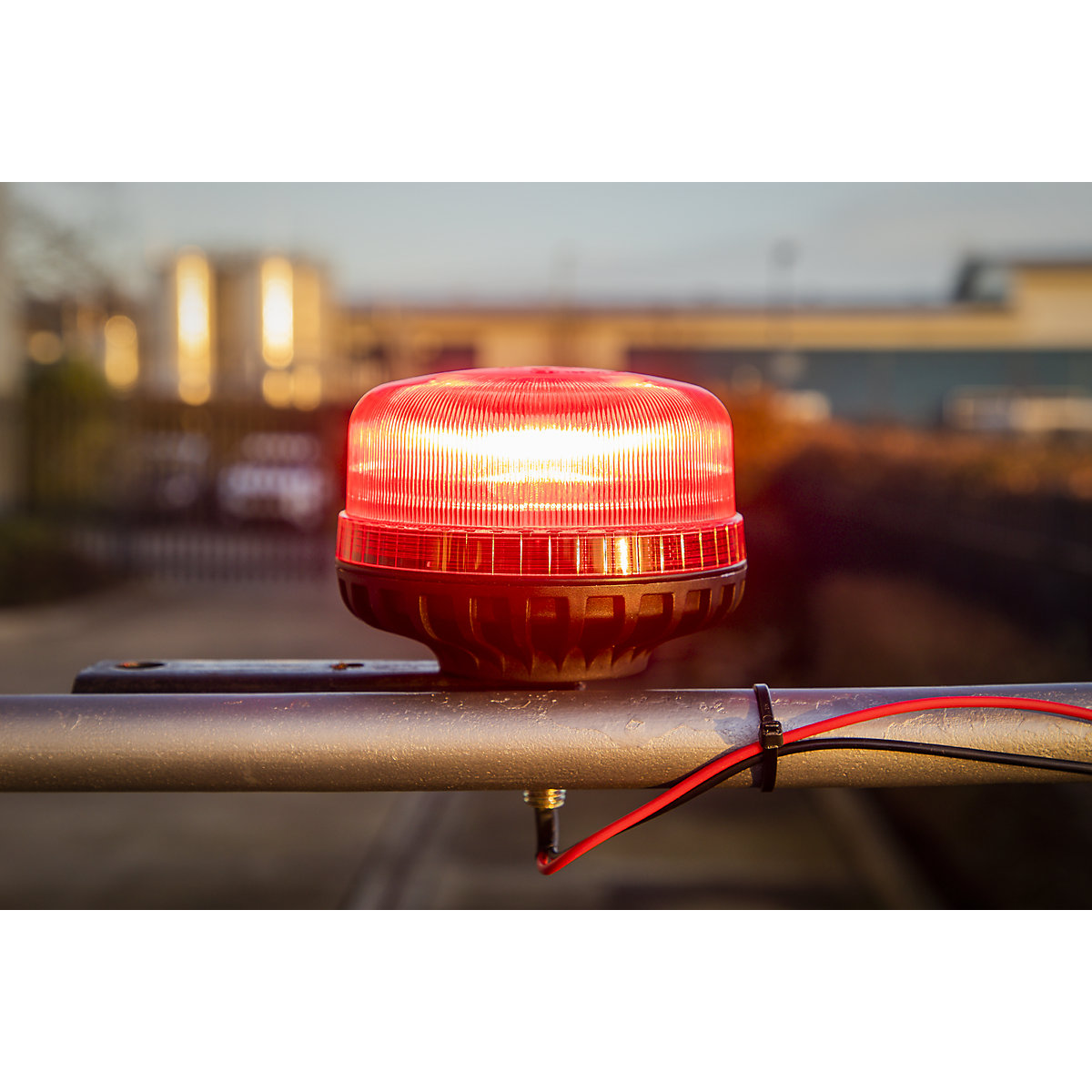 Sealey 12mm Bolt Fixing Warning Beacon | Red (Product illustration 5)-4