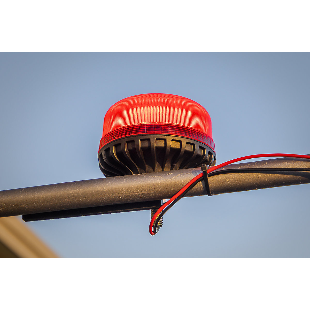 Sealey 12mm Bolt Fixing Warning Beacon | Red (Product illustration 3)-2