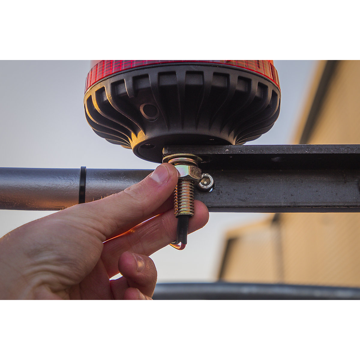 Sealey 12mm Bolt Fixing Warning Beacon | Red (Product illustration 2)-1