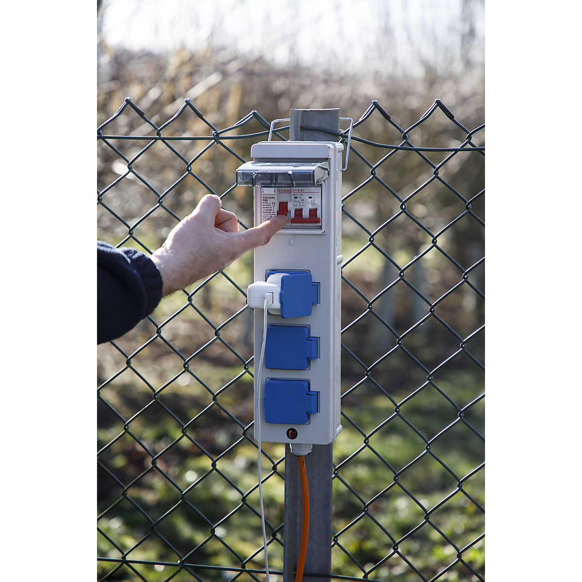 Sealey Caravan & Camping Mains Unit with RCD (Product illustration 2)-1
