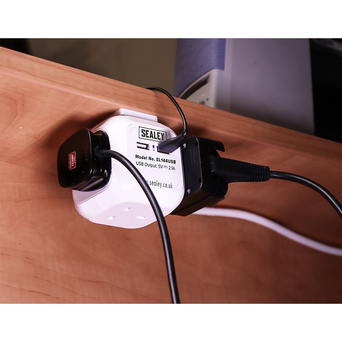 Sealey Extension Cable Cube | 2 x USB Sockets (Product illustration 3)-2