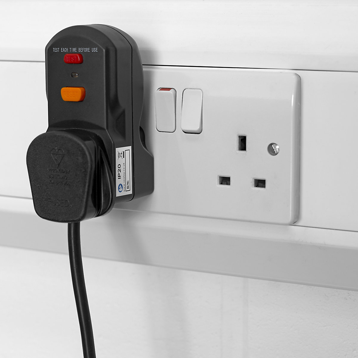 Sealey RCD Safety Adaptor (Product illustration 2)-1