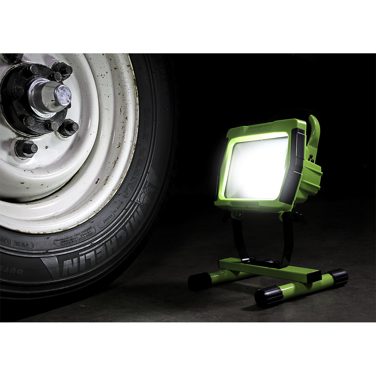 Sealey Rechargeable Portable Worklight | 30W SMD LED (Product illustration 2)-1