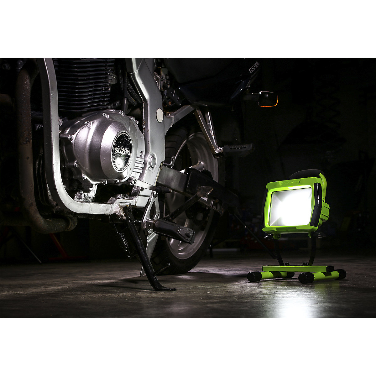 Sealey Rechargeable Portable Worklight | 30W SMD LED (Product illustration 3)-2