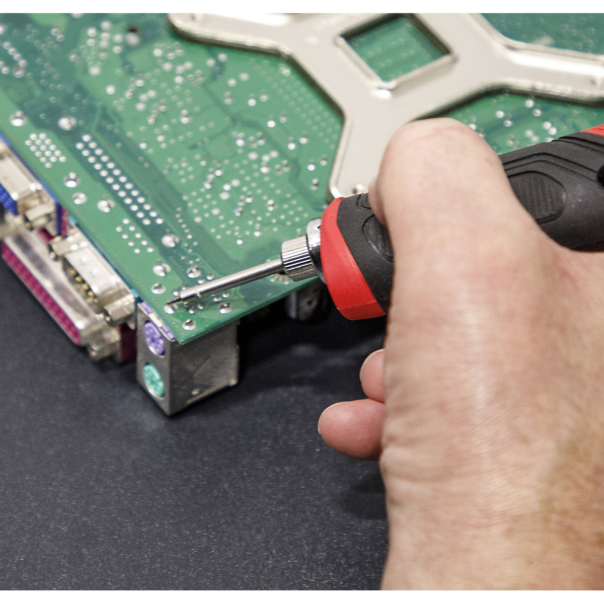 Sealey Rechargeable Soldering Iron | 8W (Product illustration 3)-2