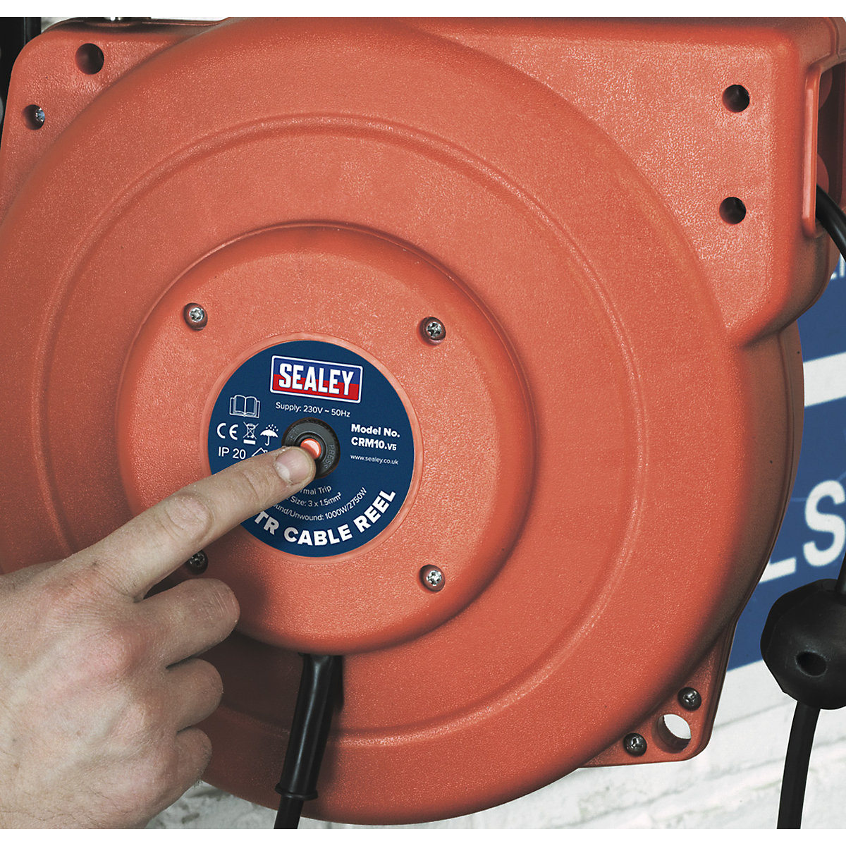 Sealey Retractable Electric Cable Reel System (Product illustration 5)-4