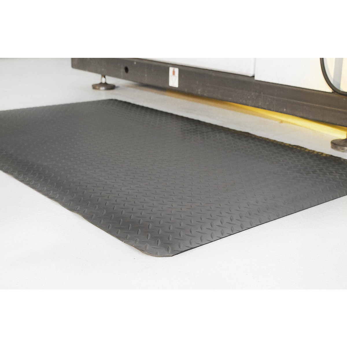 DECKPLATE anti-fatigue matting – COBA, cut to order, black, per m. x 900 mm, max. 18.3 m-2