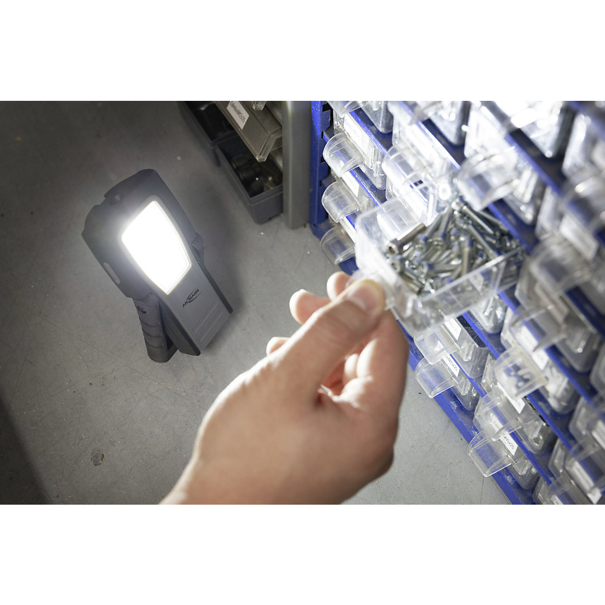 Lampka robocza LED WL400R Slim – Ansmann (Zdjęcie produktu 11)-10