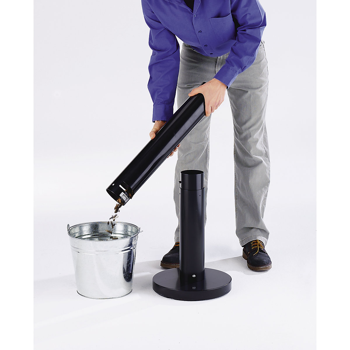 Stebričasti pepelnik iz aluminija – Rubbermaid (Slika izdelka 3)-2